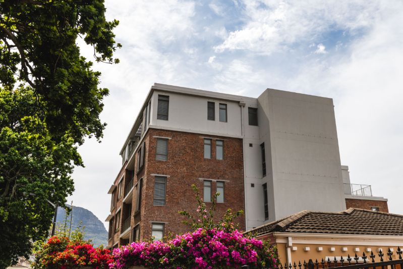 3 Grove Walk